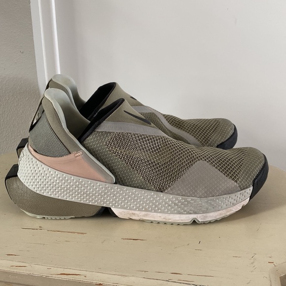 Nike Go FlyEase Light Army - Men 8.5 - Picture 2 of 10